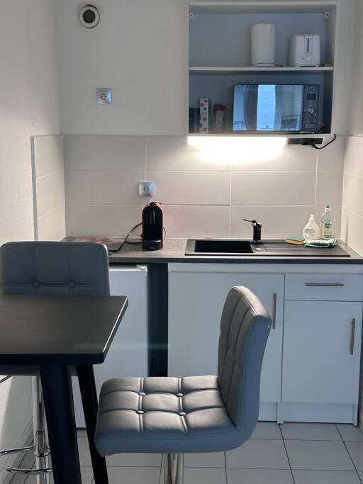 Appartement Studio Gare St Roch Avec Box De Garage à Montpellier Extérieur photo